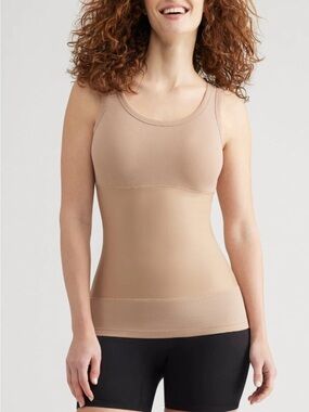 Yummie Seamless Nude Shaping Tank Top - Large Women’s Intimates & Sleepwear
